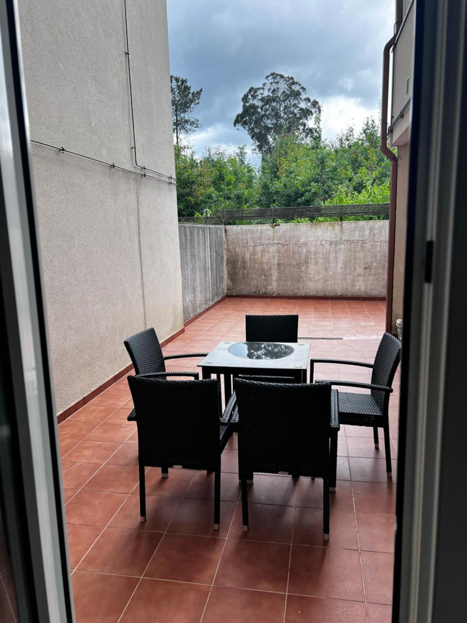 Duplex Bertamirans Apartment Angeles ภายนอก รูปภาพ